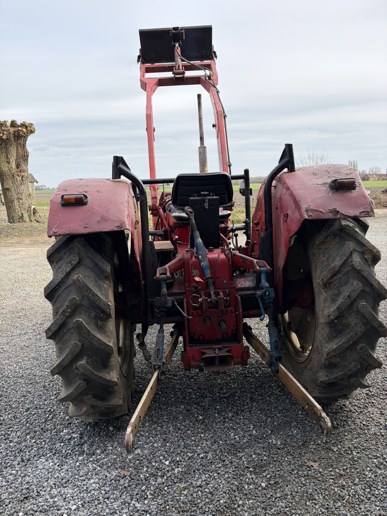 MC-Cormick international 624 met voorlader