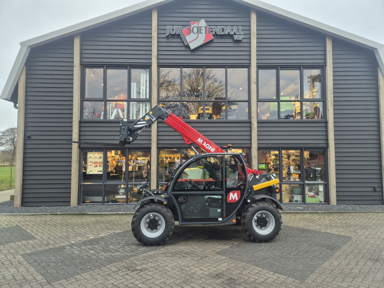 Nieuwe MAGNI TH 3.6 starre verreiker met hefhoogte tot 6 m