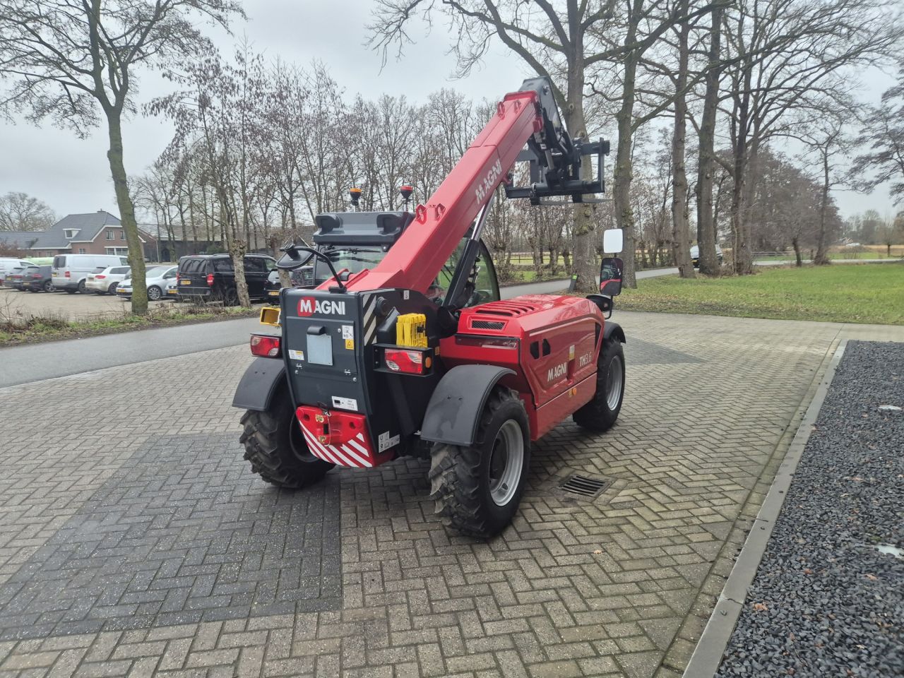Nieuwe MAGNI TH 3.6 starre verreiker met hefhoogte tot 6 m