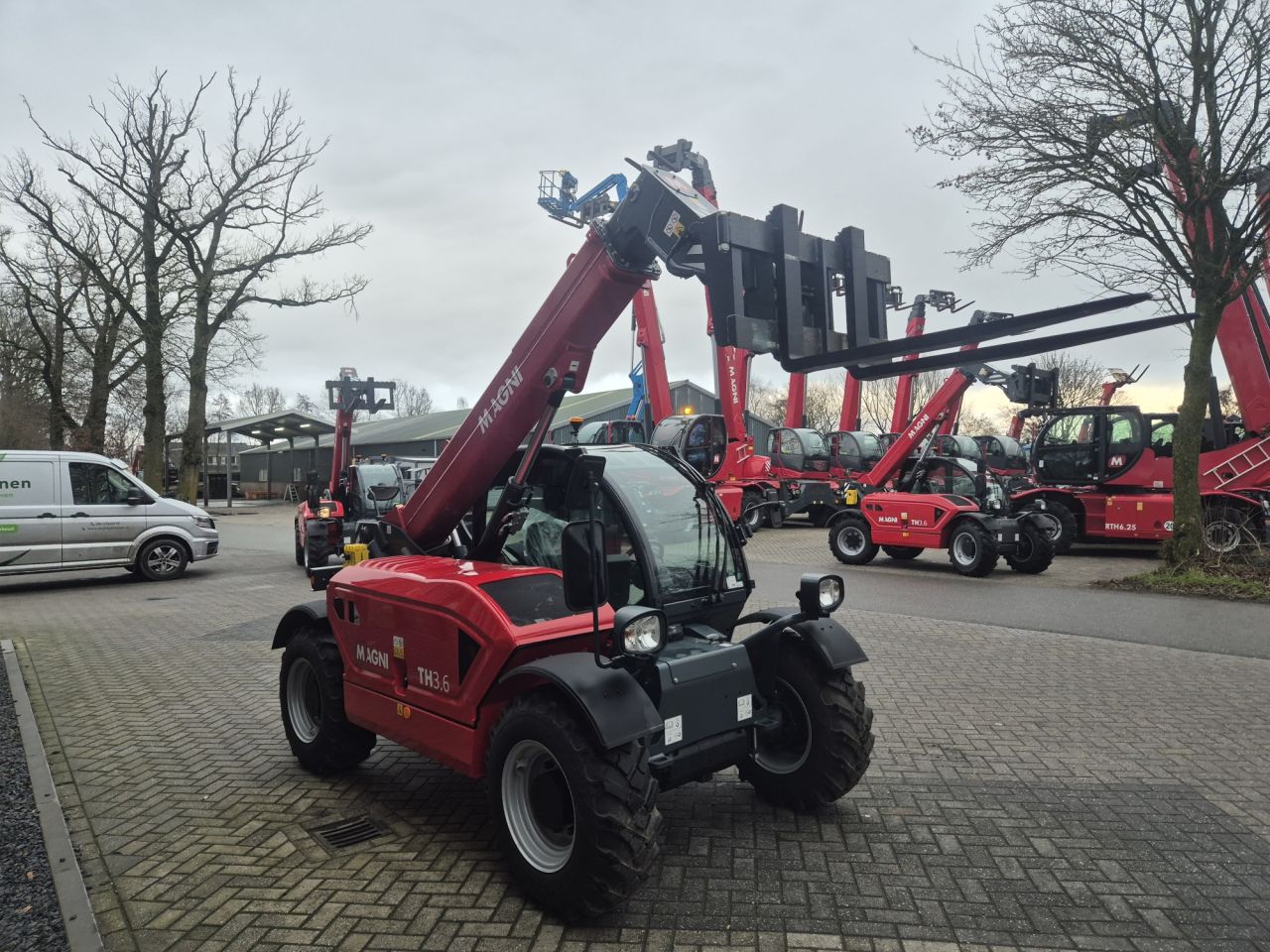 Nieuwe MAGNI TH 3.6 starre verreiker met hefhoogte tot 6 m