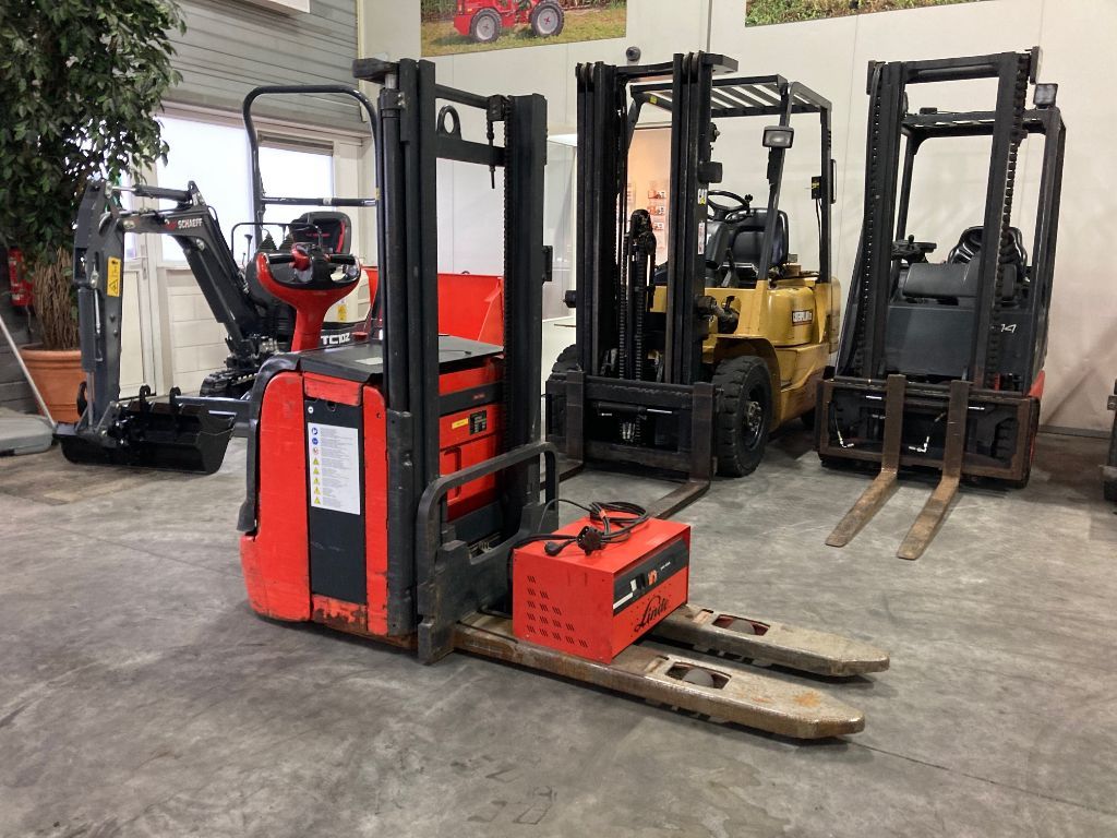 DIVERSE NETTE HEFTRUCKS TE KOOP!