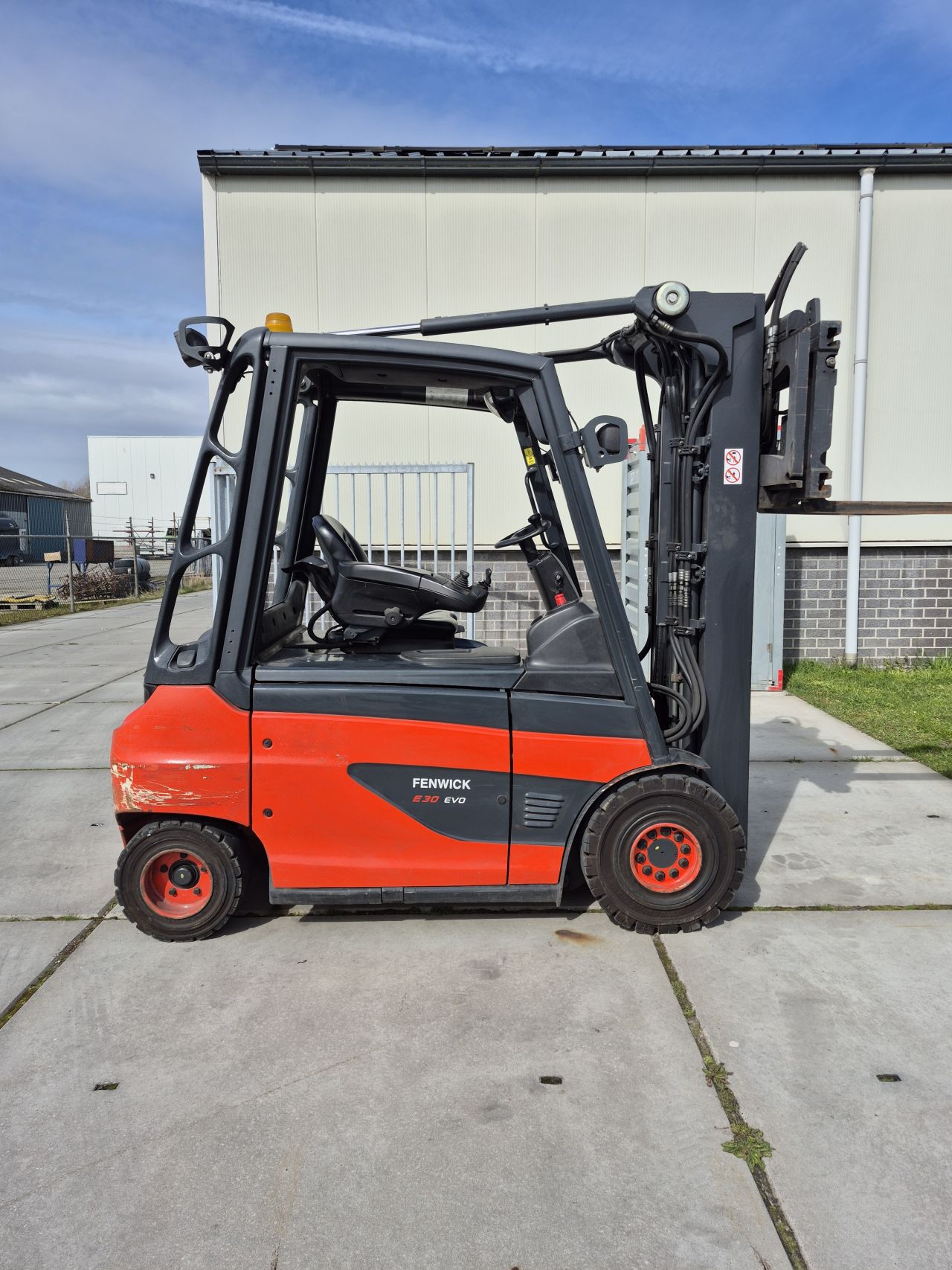 Linde E30-01 triplex sideshift vorkversteller bj 2011 3222 uur