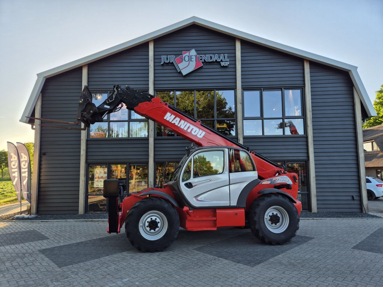 Gebruikte MANITOU MT 1840 privilege verreiker hefhoogte 18 m