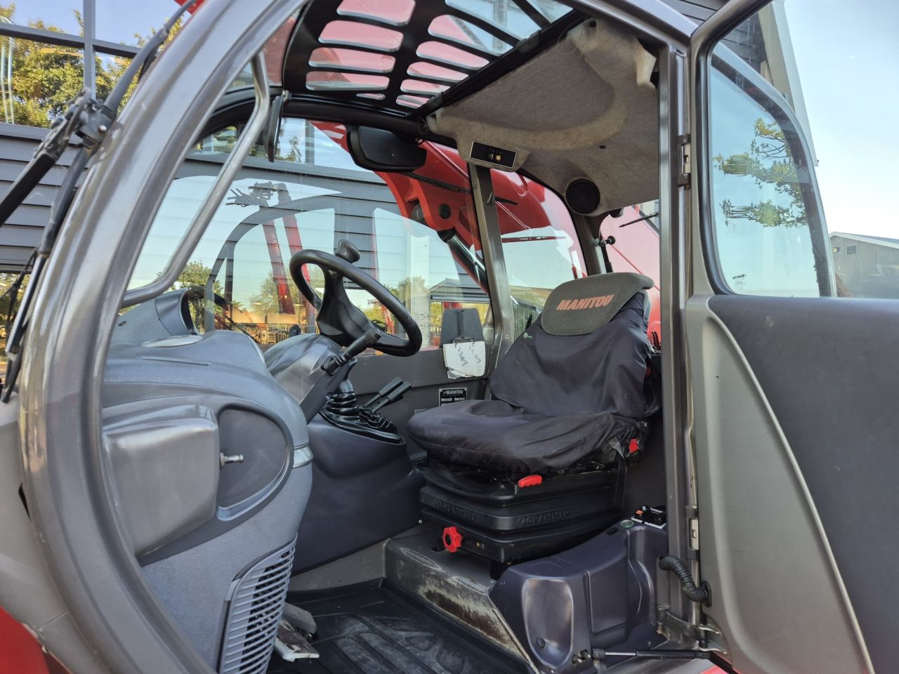 Gebruikte MANITOU MT 1840 privilege verreiker hefhoogte 18 m