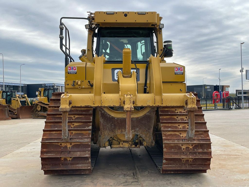 Caterpillar D6T LGP