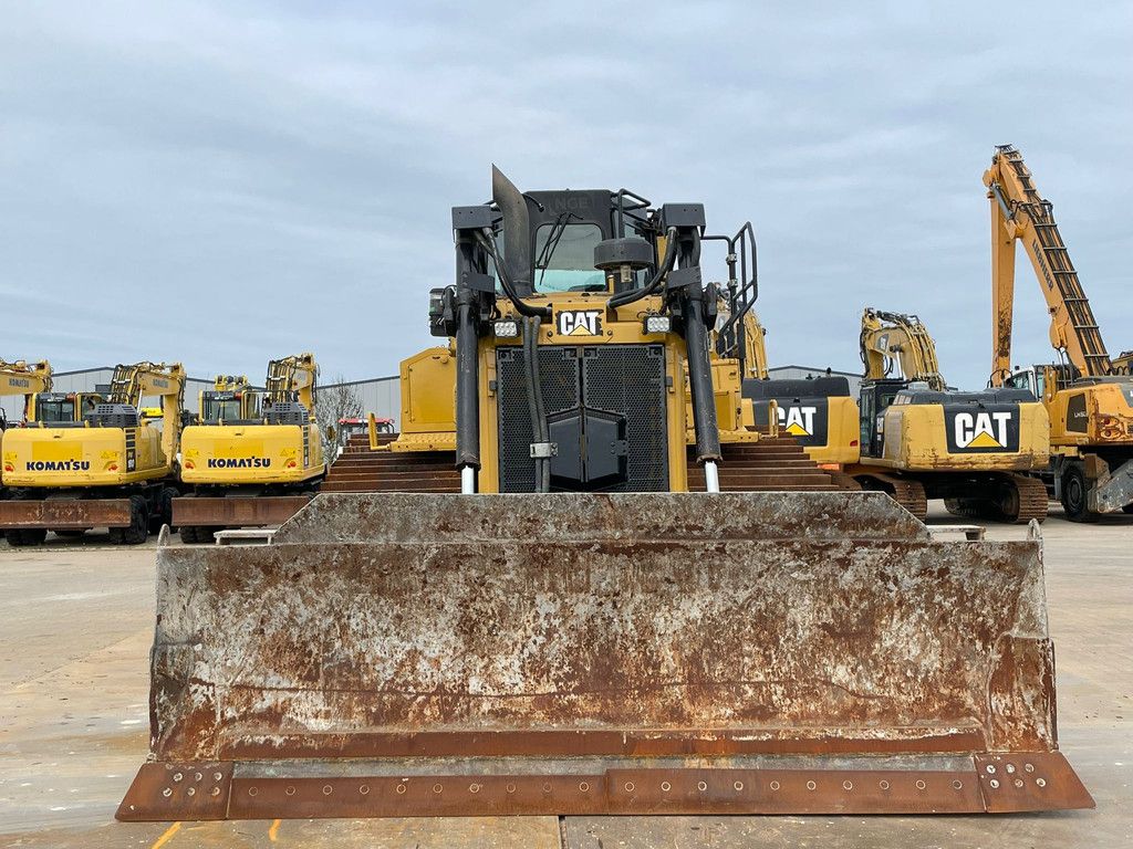 Caterpillar D6T LGP