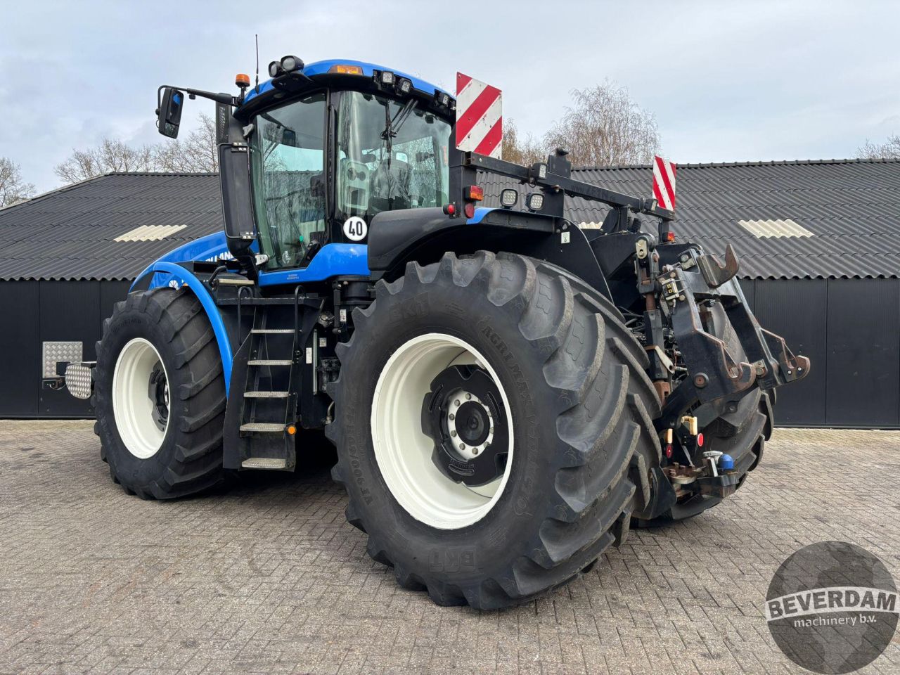 New Holland T9.560