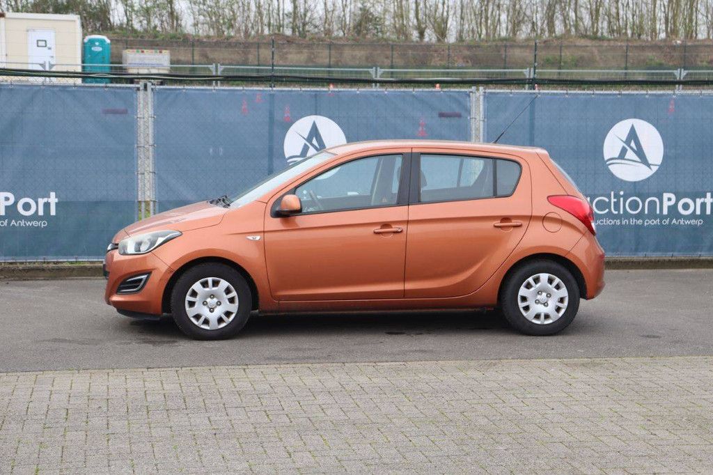 Hyundai i20 Benziner 85 PS Pkw 2014 (Margin)