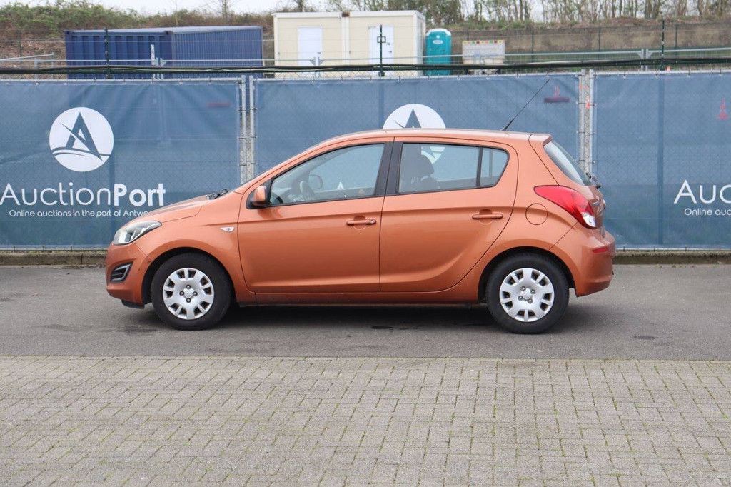 Hyundai i20 Benziner 85 PS Pkw 2014 (Margin)