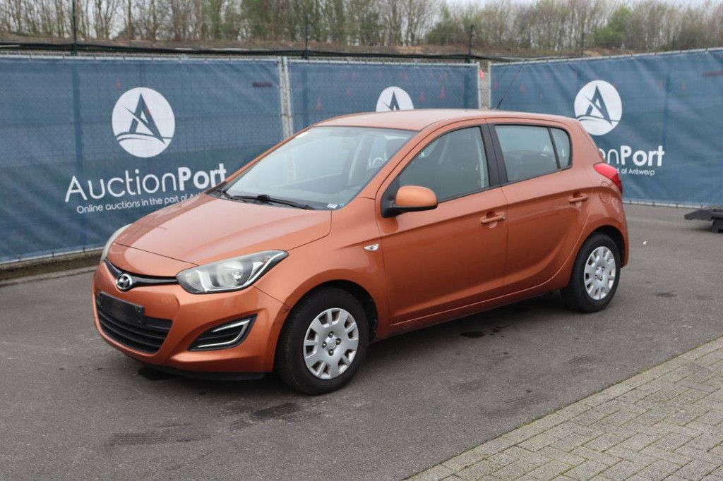 Hyundai i20 Benziner 85 PS Pkw 2014 (Margin)