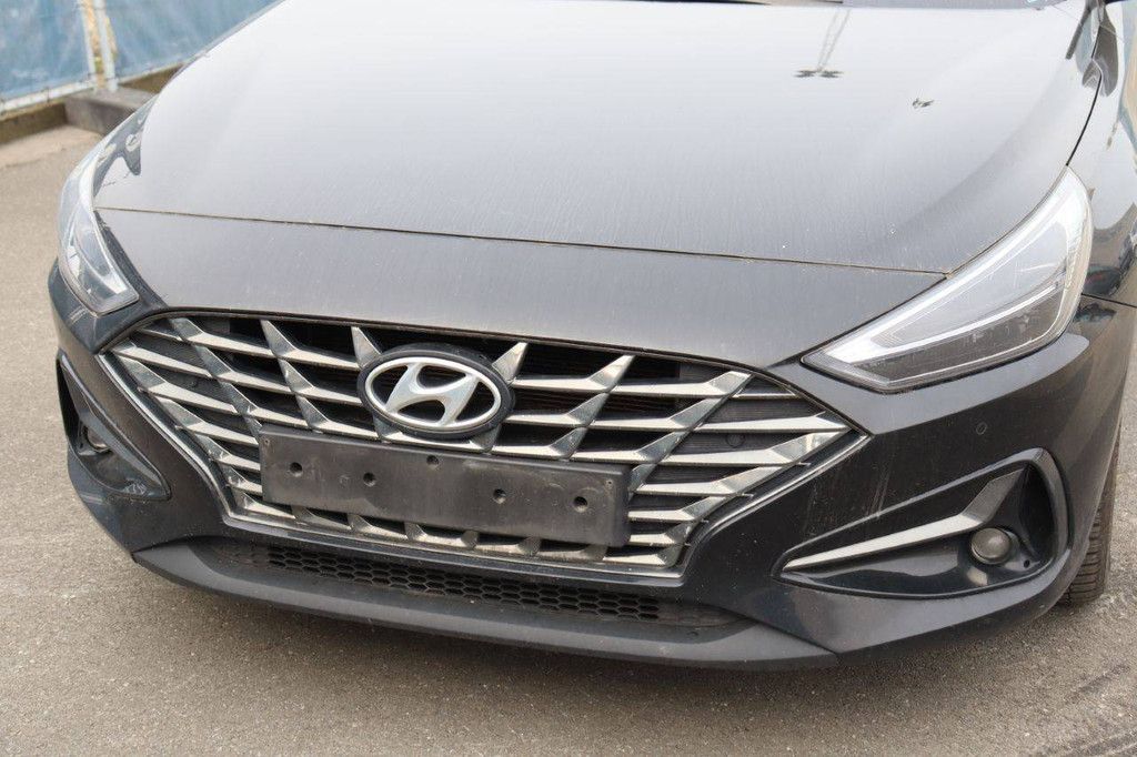 Passenger car Hyundai i30 Mild Hybrid Petrol 120hp 2021 (Margin)