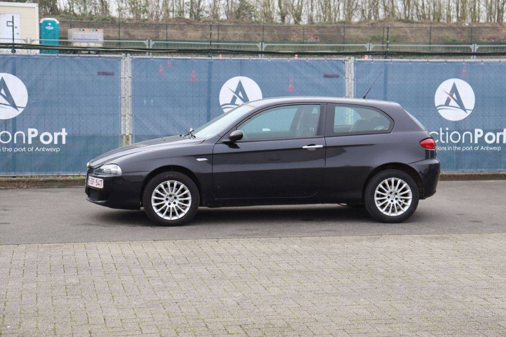 Pkw Alfa Romeo 147 Benzin 105 PS 2007 (Margin)
