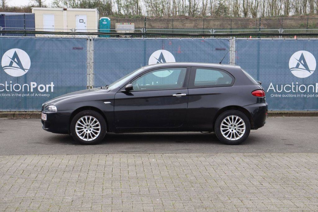 Pkw Alfa Romeo 147 Benzin 105 PS 2007 (Margin)