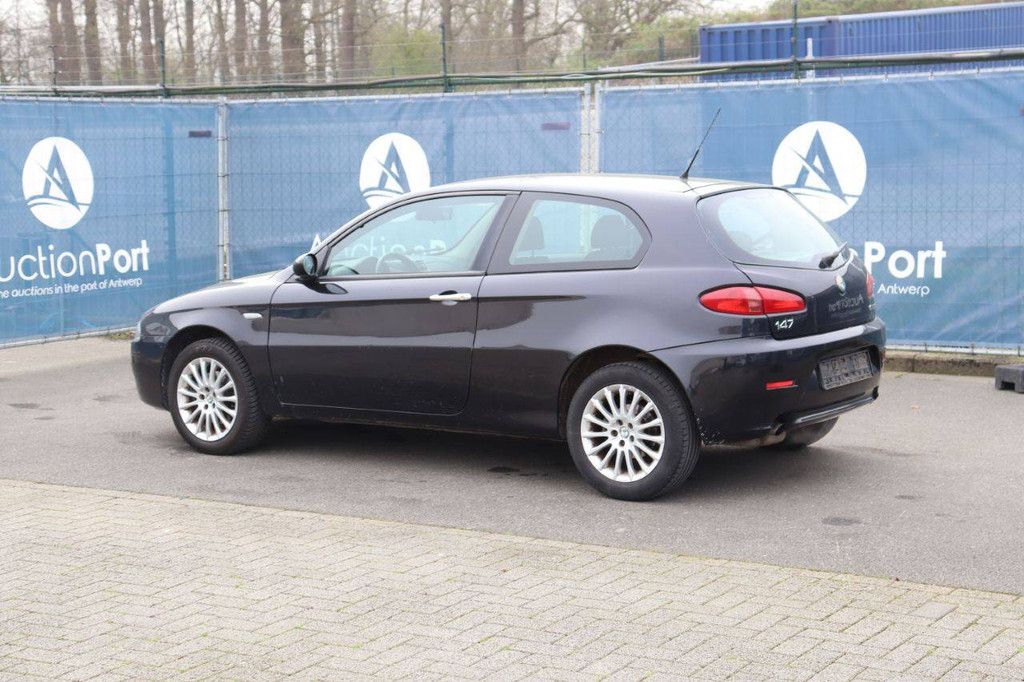 Pkw Alfa Romeo 147 Benzin 105 PS 2007 (Margin)