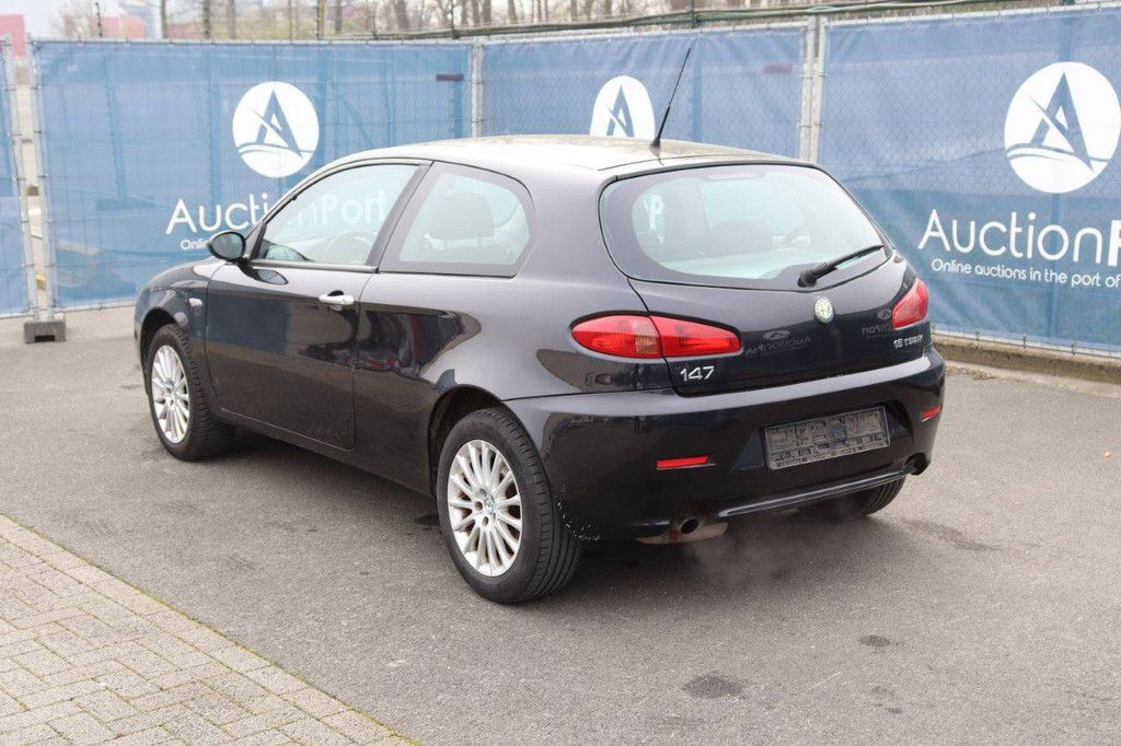 Pkw Alfa Romeo 147 Benzin 105 PS 2007 (Margin)