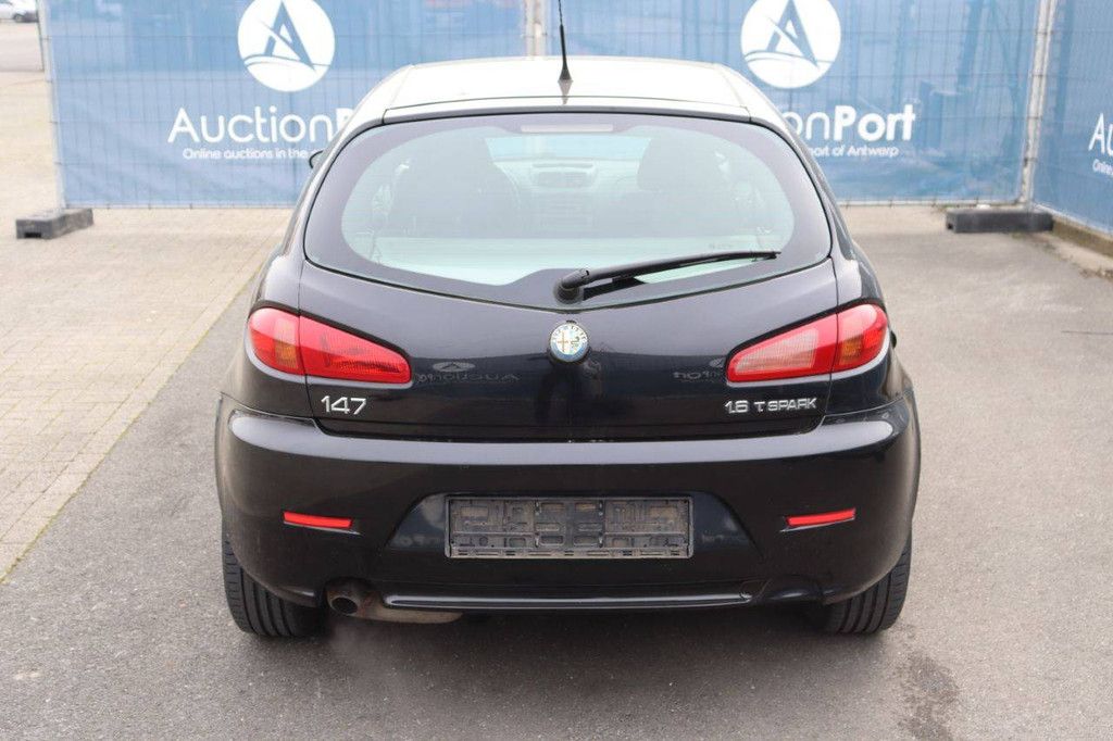 Pkw Alfa Romeo 147 Benzin 105 PS 2007 (Margin)