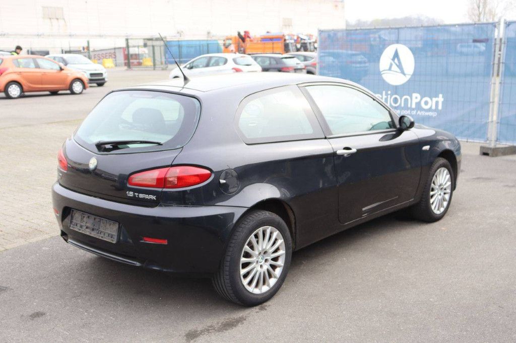 Pkw Alfa Romeo 147 Benzin 105 PS 2007 (Margin)