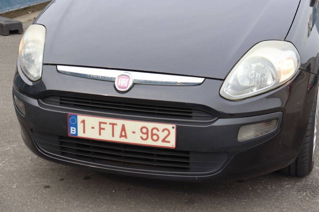 Pkw Fiat Punto Benzin 65 PS 2010 (Marge)