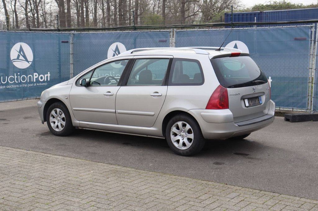 Passenger car Peugeot 206 Petrol 110hp 2005 (Margin)
