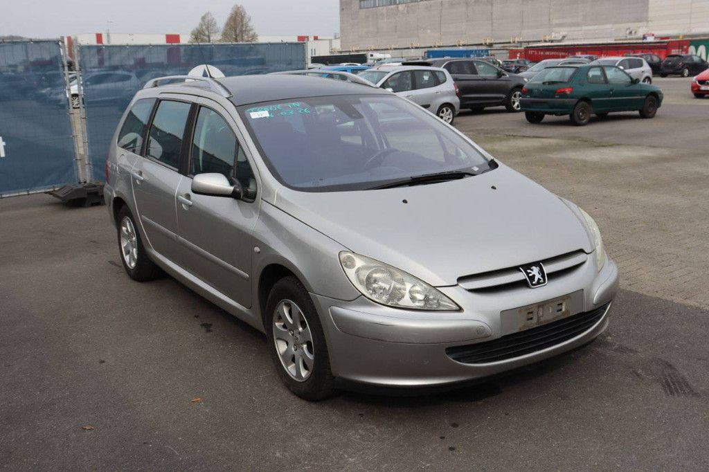 Passenger car Peugeot 206 Petrol 110hp 2005 (Margin)