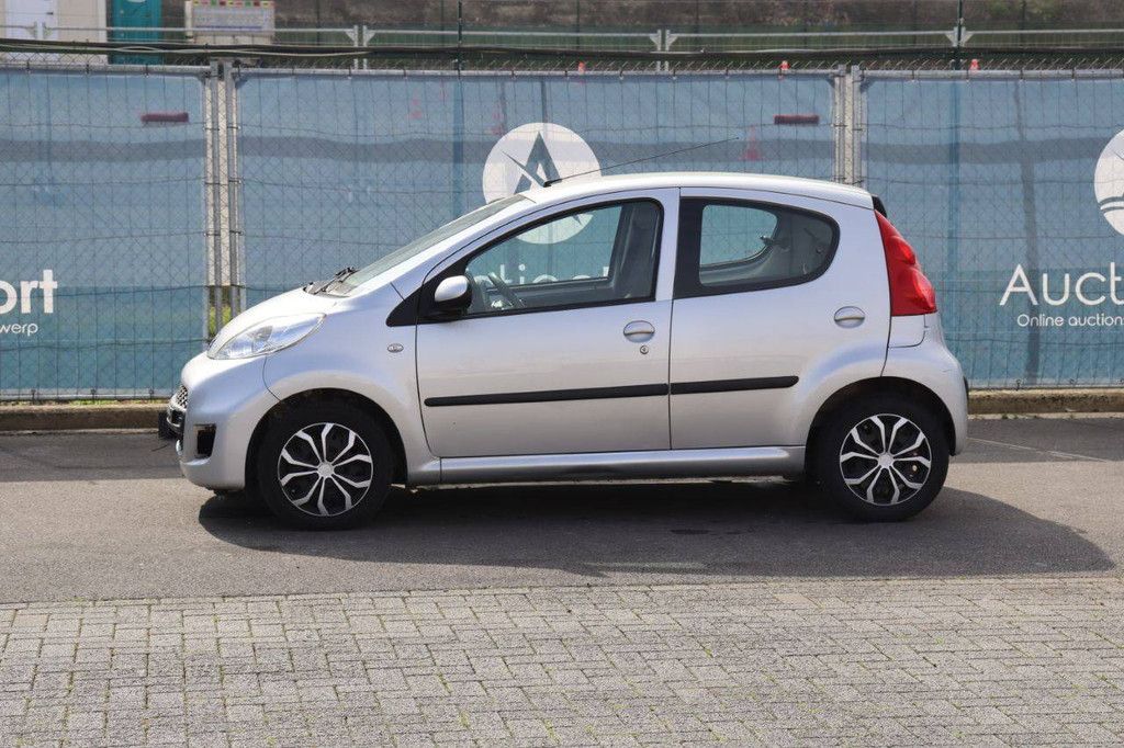Passenger car Peugeot 107 Petrol 68hp 2011 (Margin)