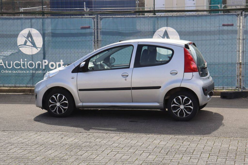 Passenger car Peugeot 107 Petrol 68hp 2011 (Margin)
