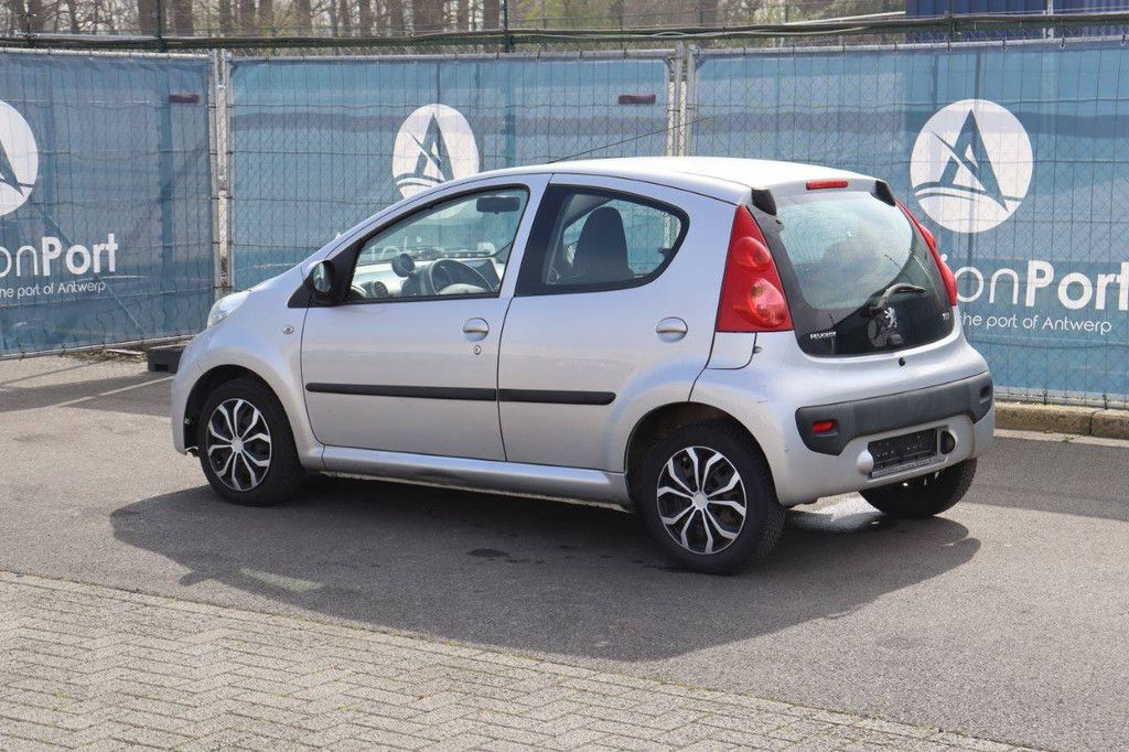 Passenger car Peugeot 107 Petrol 68hp 2011 (Margin)