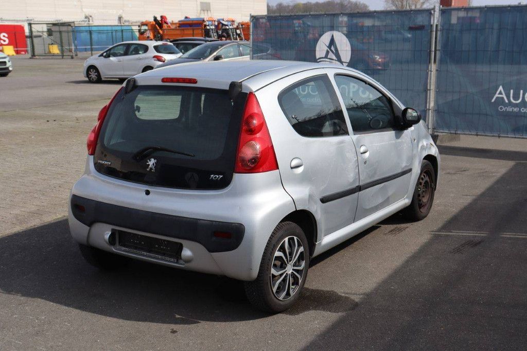 Passenger car Peugeot 107 Petrol 68hp 2011 (Margin)