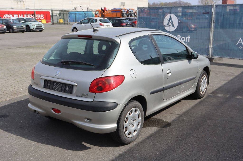 Passenger car Peugeot 206 Petrol 75hp 2006 (Margin)