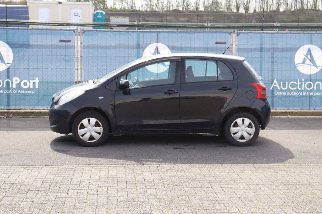 Pkw Toyota Yaris Benzin 69 PS 2009 (Marge)