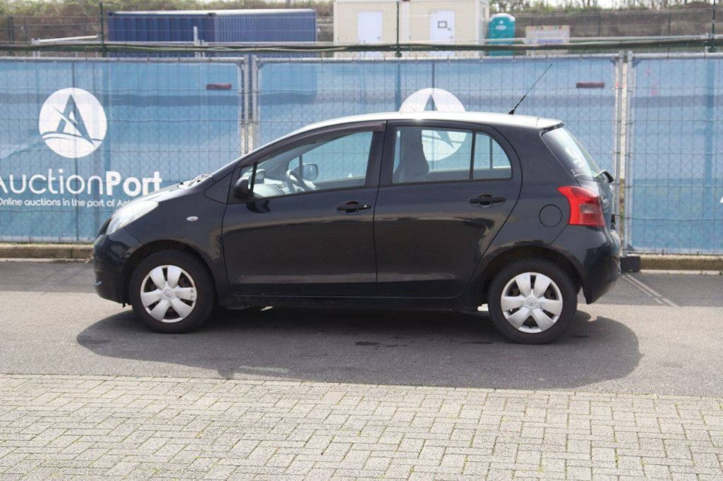 Pkw Toyota Yaris Benzin 69 PS 2009 (Marge)