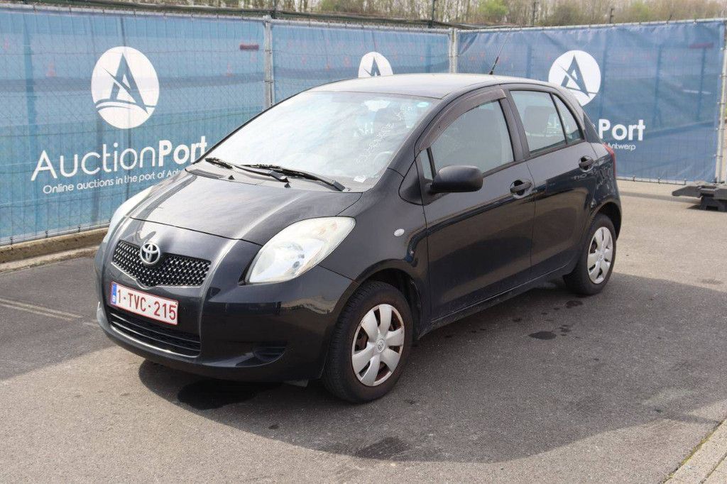 Pkw Toyota Yaris Benzin 69 PS 2009 (Marge)