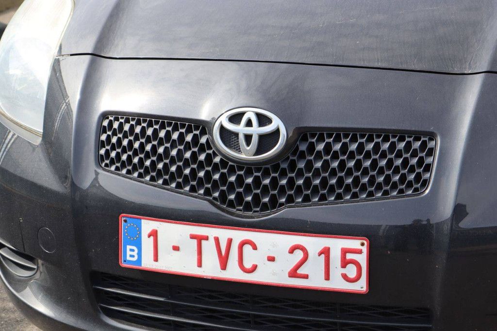 Pkw Toyota Yaris Benzin 69 PS 2009 (Marge)