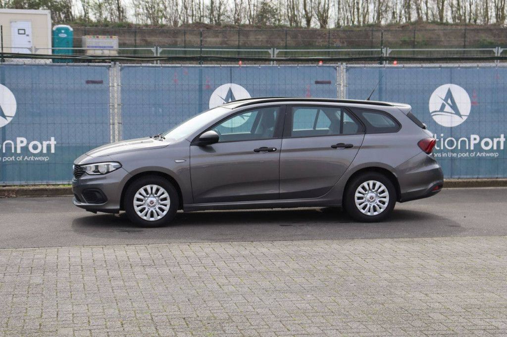 Pkw Fiat Tipo Benzin 95 PS 2018 (Marge)