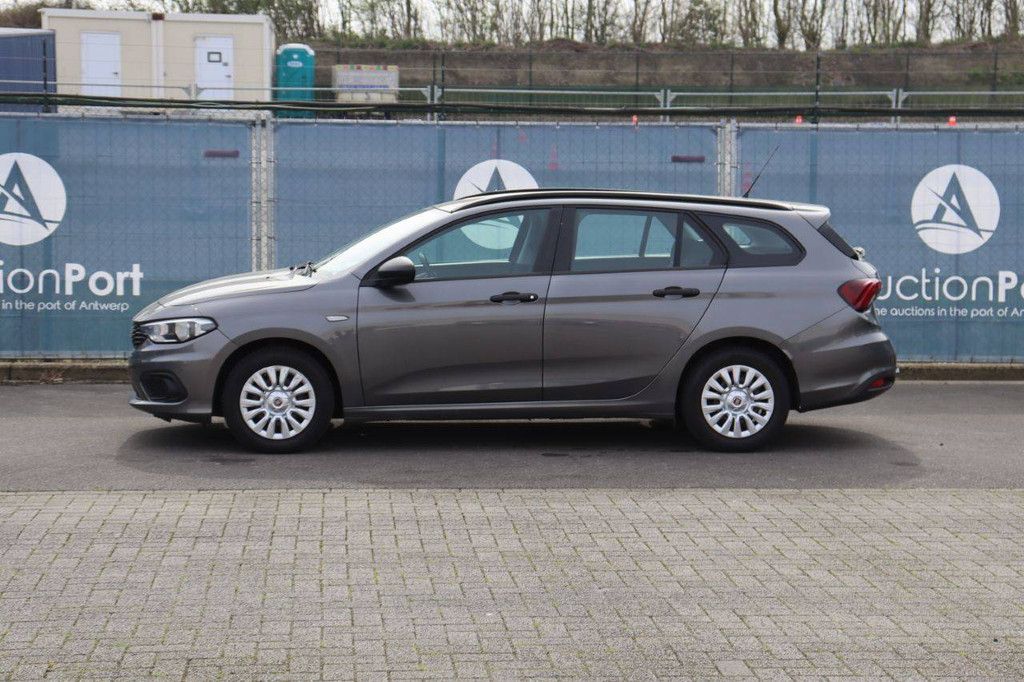 Pkw Fiat Tipo Benzin 95 PS 2018 (Marge)
