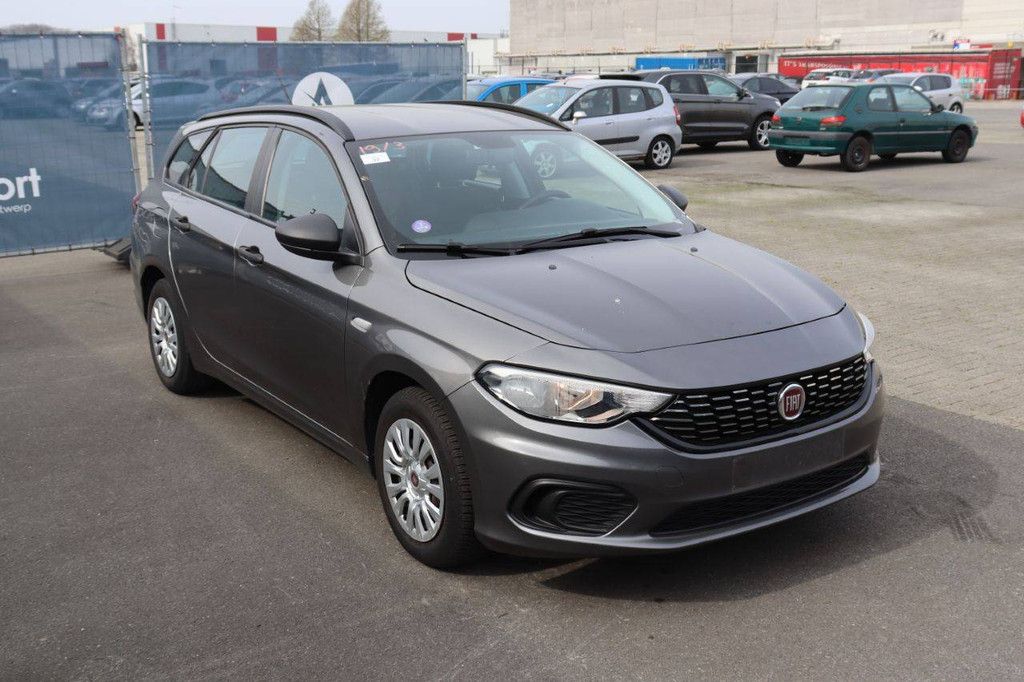 Pkw Fiat Tipo Benzin 95 PS 2018 (Marge)