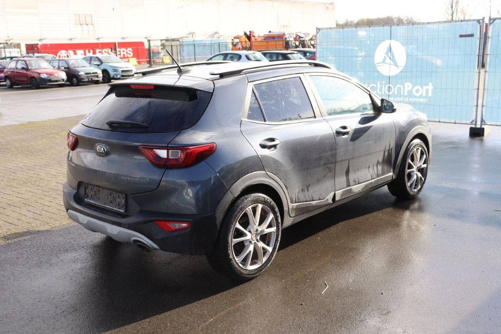 SUV Kia Stonic Petrol 100hp 2018 (Margin)