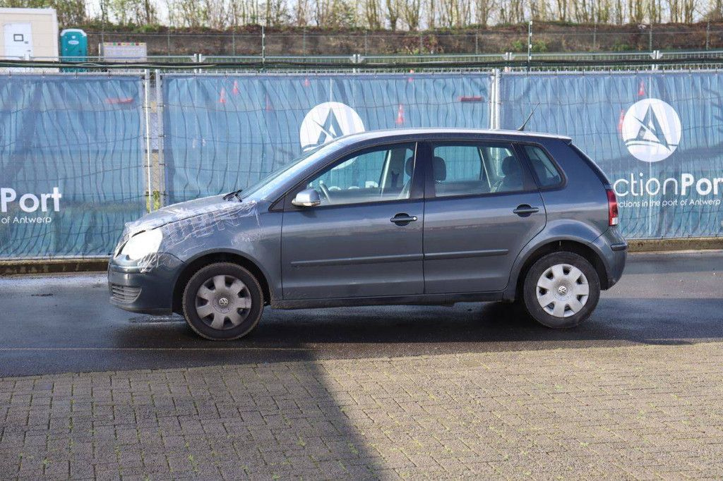Pkw Volkswagen Polo Benzin 75 PS 2005 (Marge)