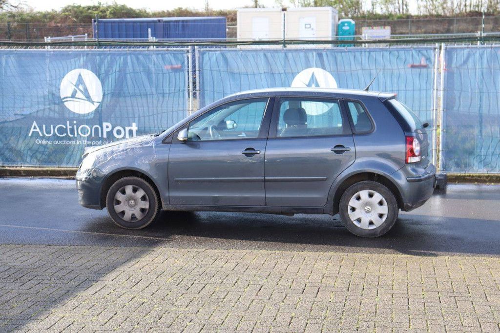 Pkw Volkswagen Polo Benzin 75 PS 2005 (Marge)
