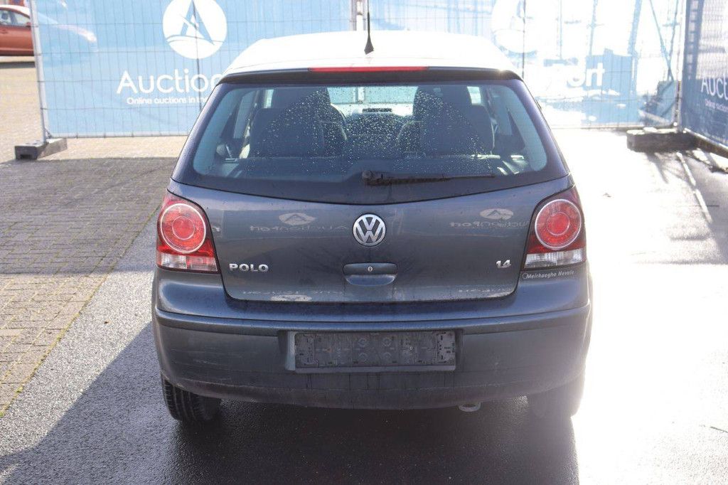 Pkw Volkswagen Polo Benzin 75 PS 2005 (Marge)