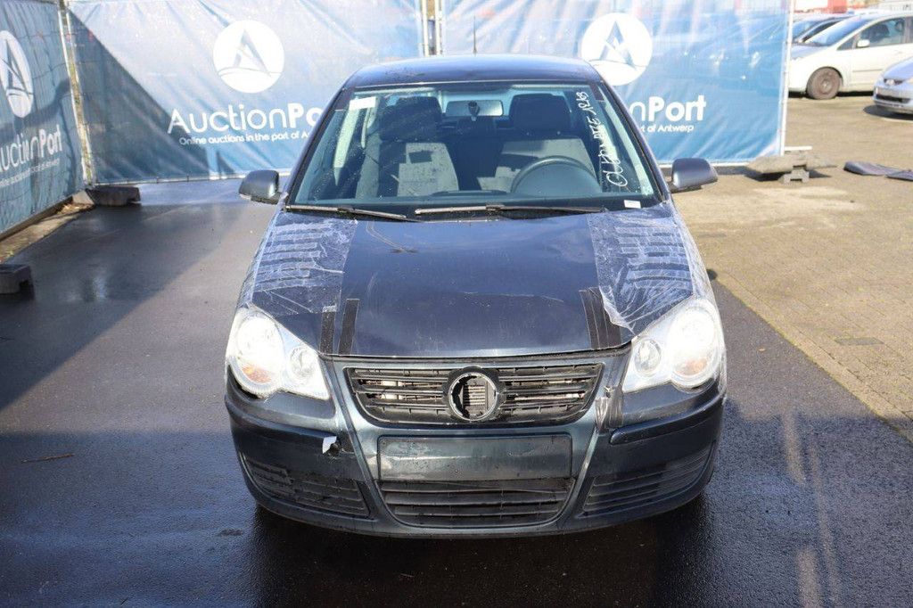 Pkw Volkswagen Polo Benzin 75 PS 2005 (Marge)