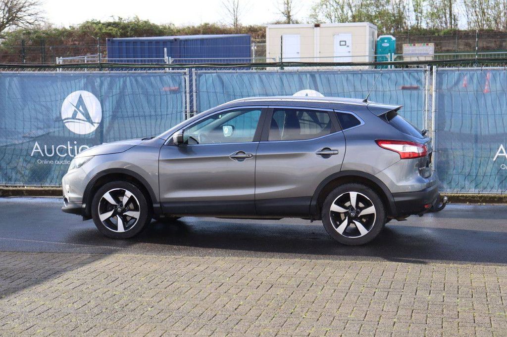 SUV Nissan Qashqai Petrol 115hp 2016 (Margin)