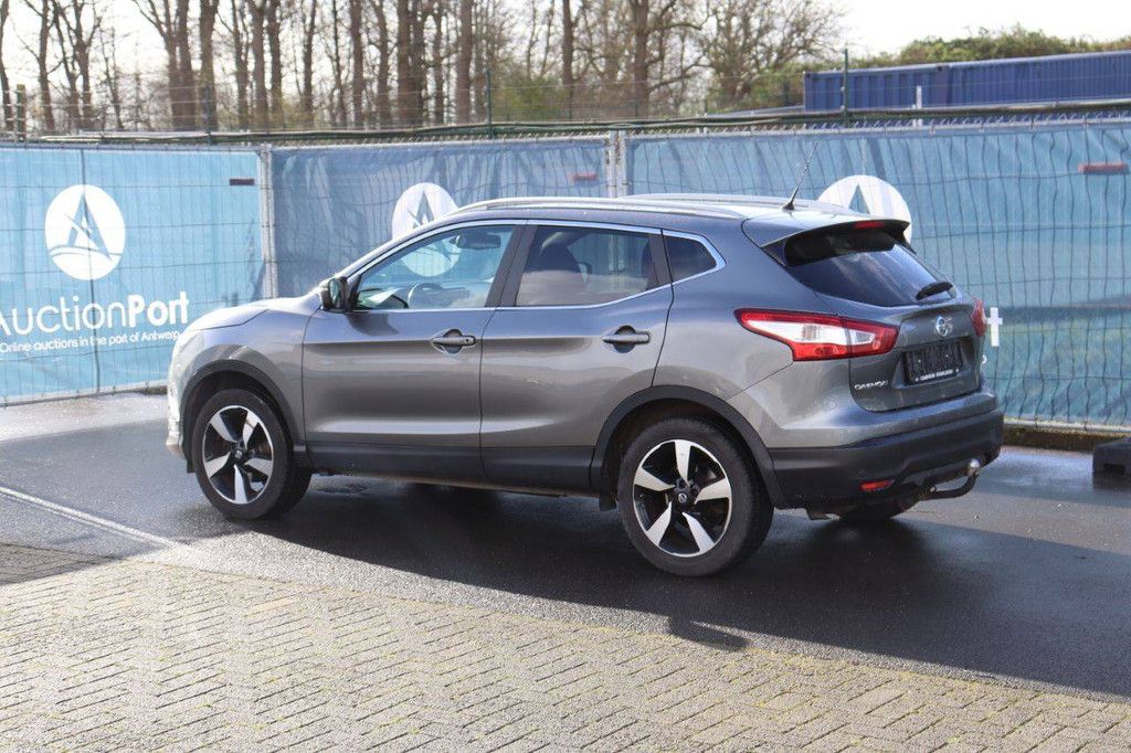 SUV Nissan Qashqai Petrol 115hp 2016 (Margin)