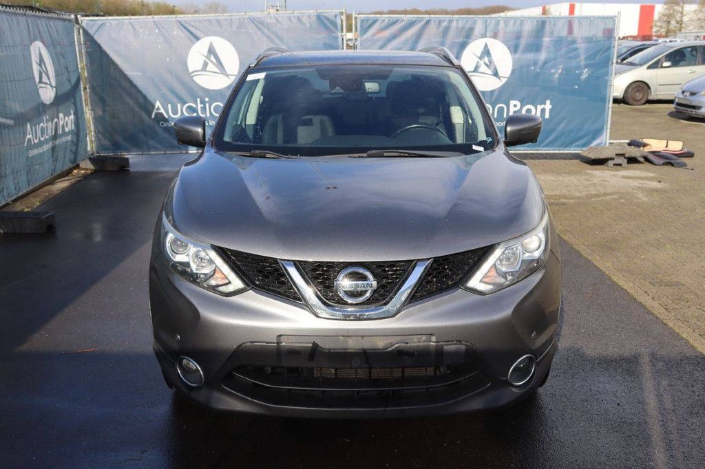 SUV Nissan Qashqai Petrol 115hp 2016 (Margin)
