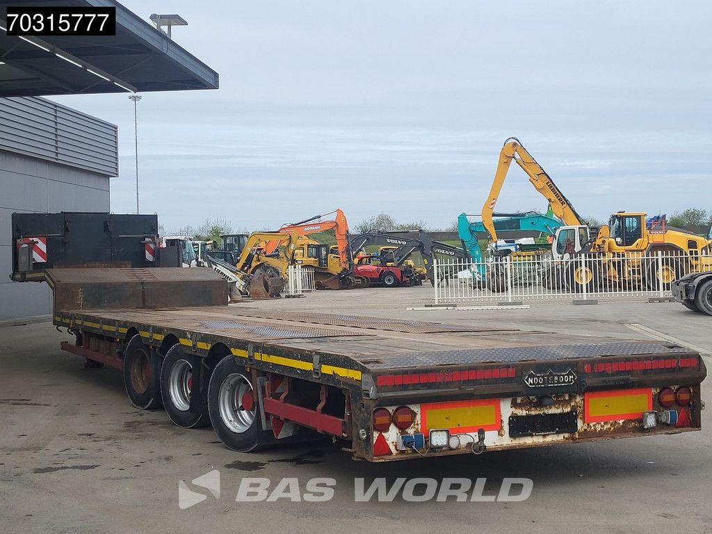 Nooteboom MCO-48-03V/L 3 Achsen 3x Lenkachse Extendable