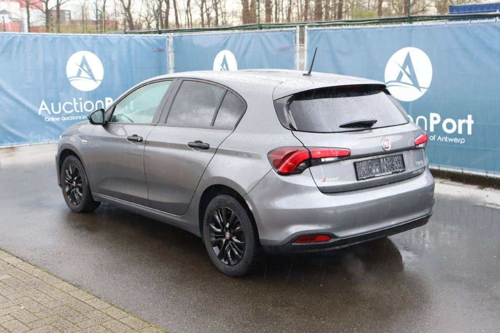 Pkw Fiat Tipo Benzin 95 PS 2020 (Marge)