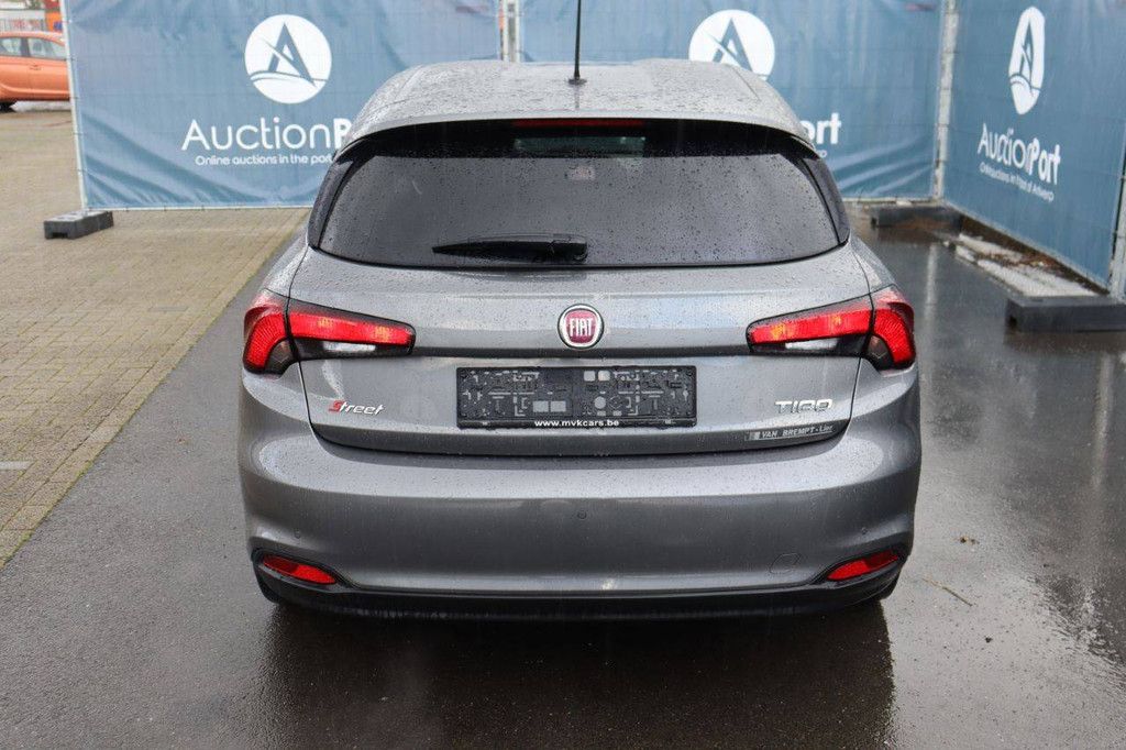 Pkw Fiat Tipo Benzin 95 PS 2020 (Marge)