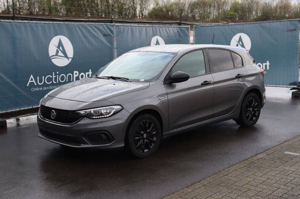 Pkw Fiat Tipo Benzin 95 PS 2020 (Marge)