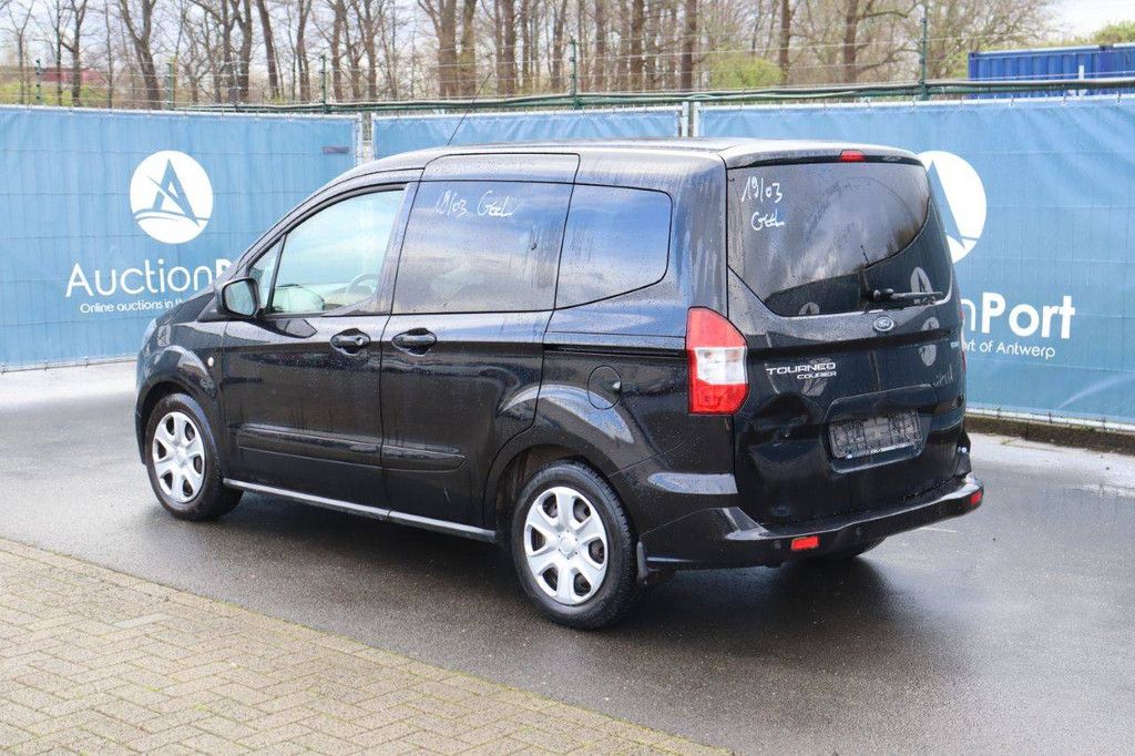 Personenauto Ford Tourneo Benzine 100pk 2017 (Marge)