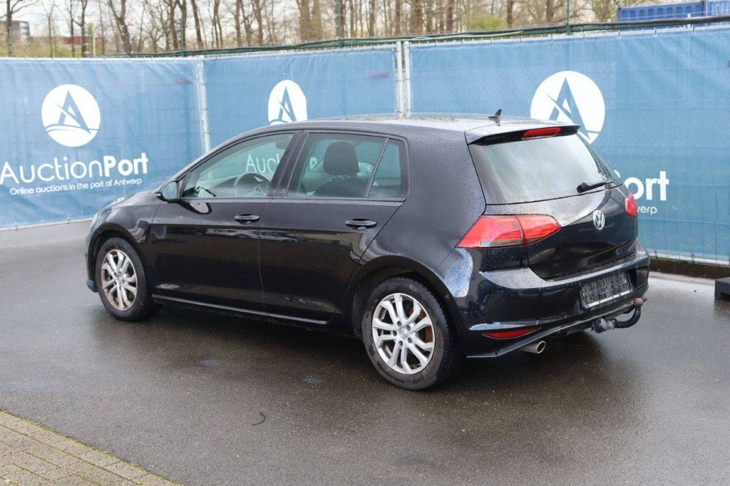 Passenger car Volkswagen Golf Diesel 110hp 2017 (Margin)